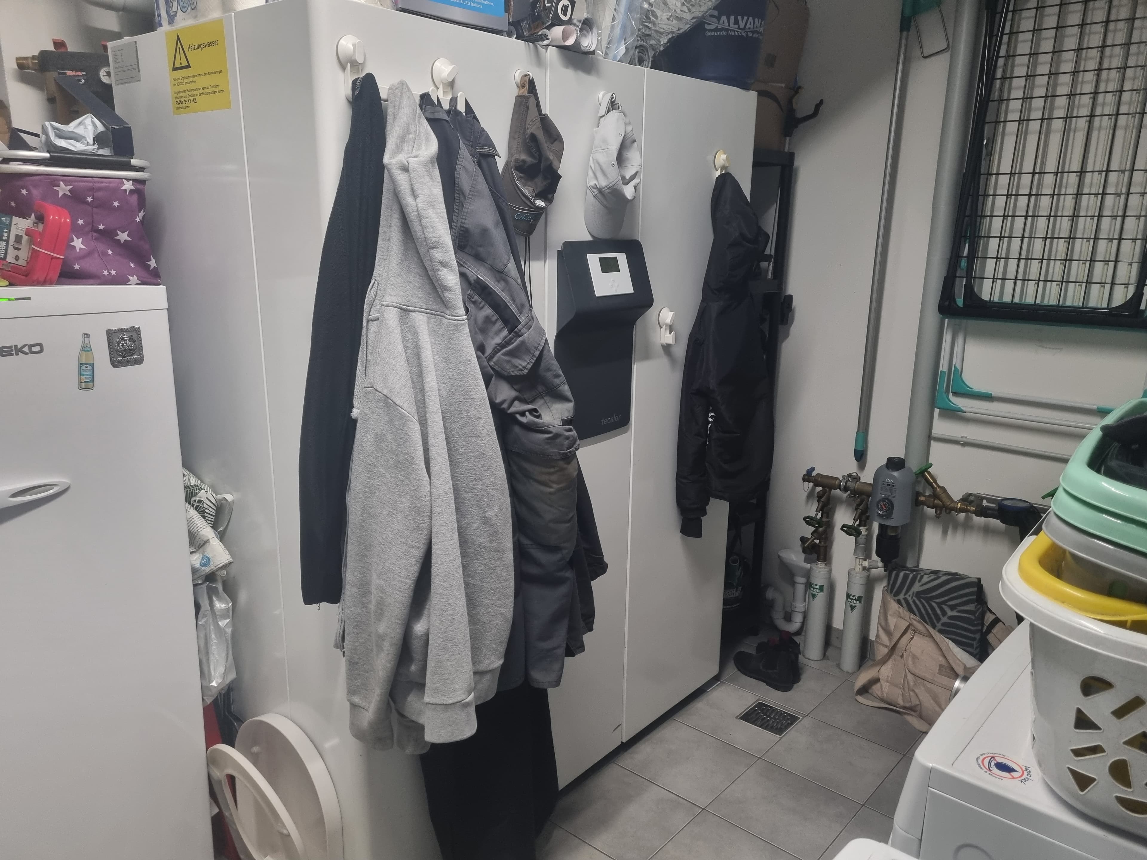 Beim Hauskauf war die Wärmepumpe von Tecalor mit Lüftungsanlage bereits im Energiesparhaus dabei und - Bild 1