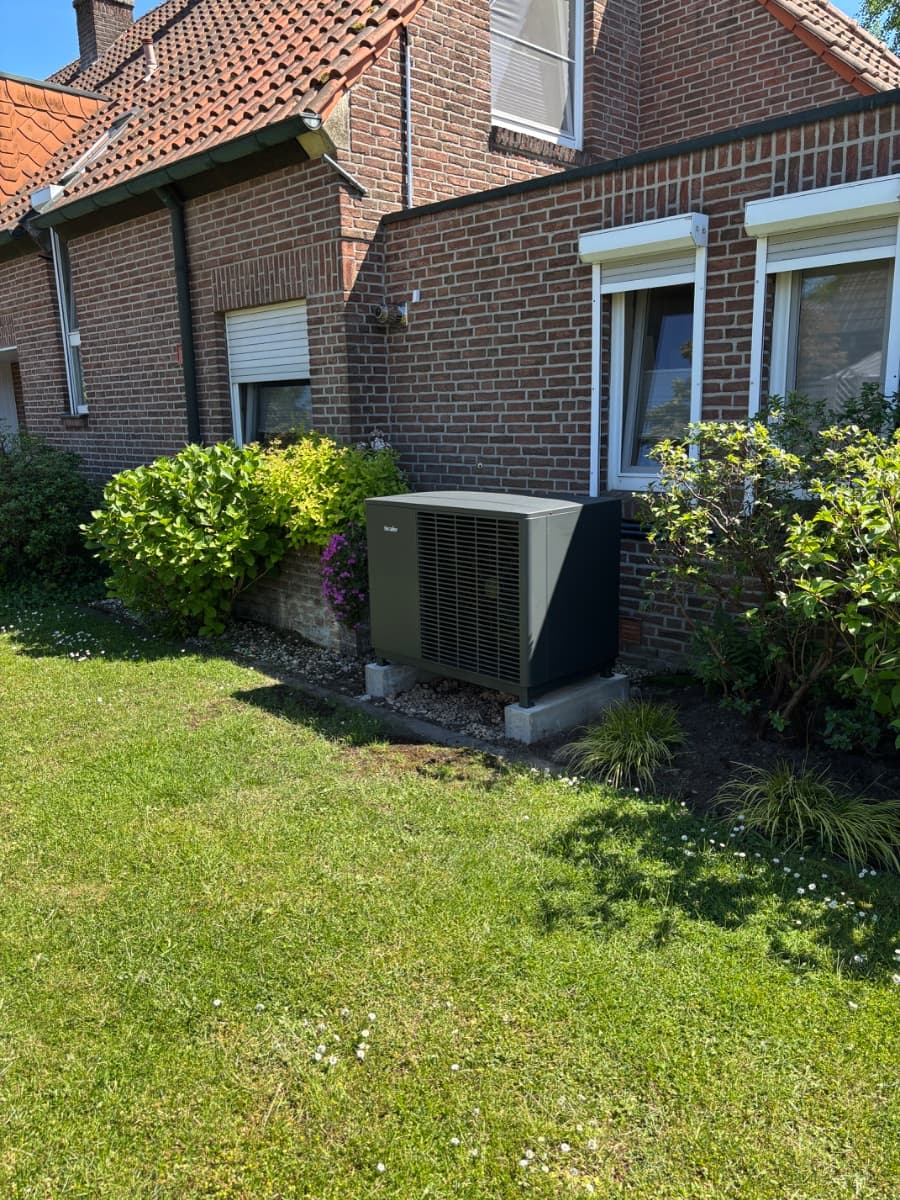 Bei diesem Projekt haben wir von Nuevotherm eine Wärmepumpe der TTL Baureihe Eco installiert – indiv - Bild 1