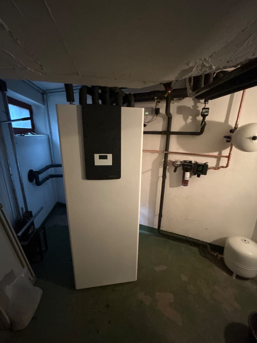 Bei diesem Projekt haben wir von Nuevotherm eine Wärmepumpe der TTL Baureihe Eco installiert – indiv - Bild 1